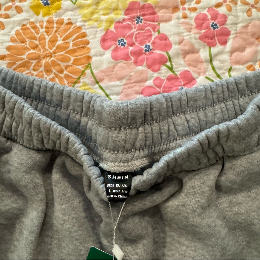 NWT large gray joggers - Picture 3 of 5